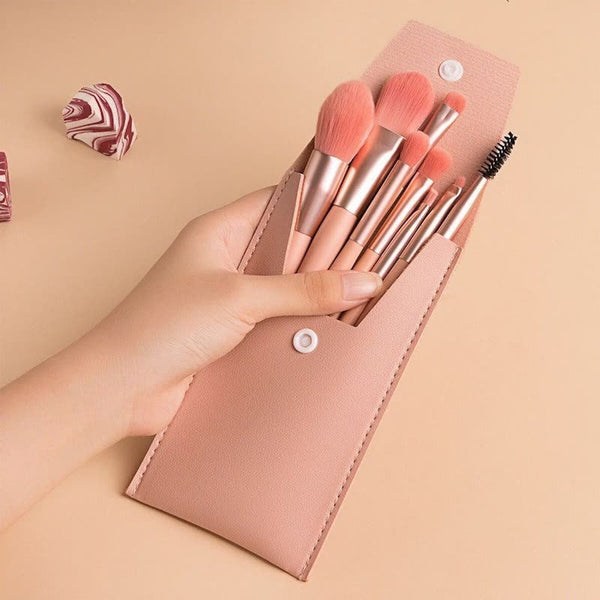 8 Portable Makeup Brushes